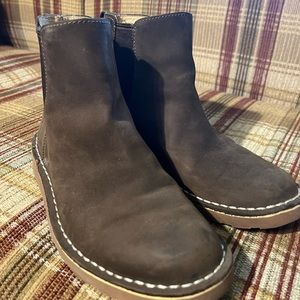 LL Bean Stonington Chelseas ankle boots